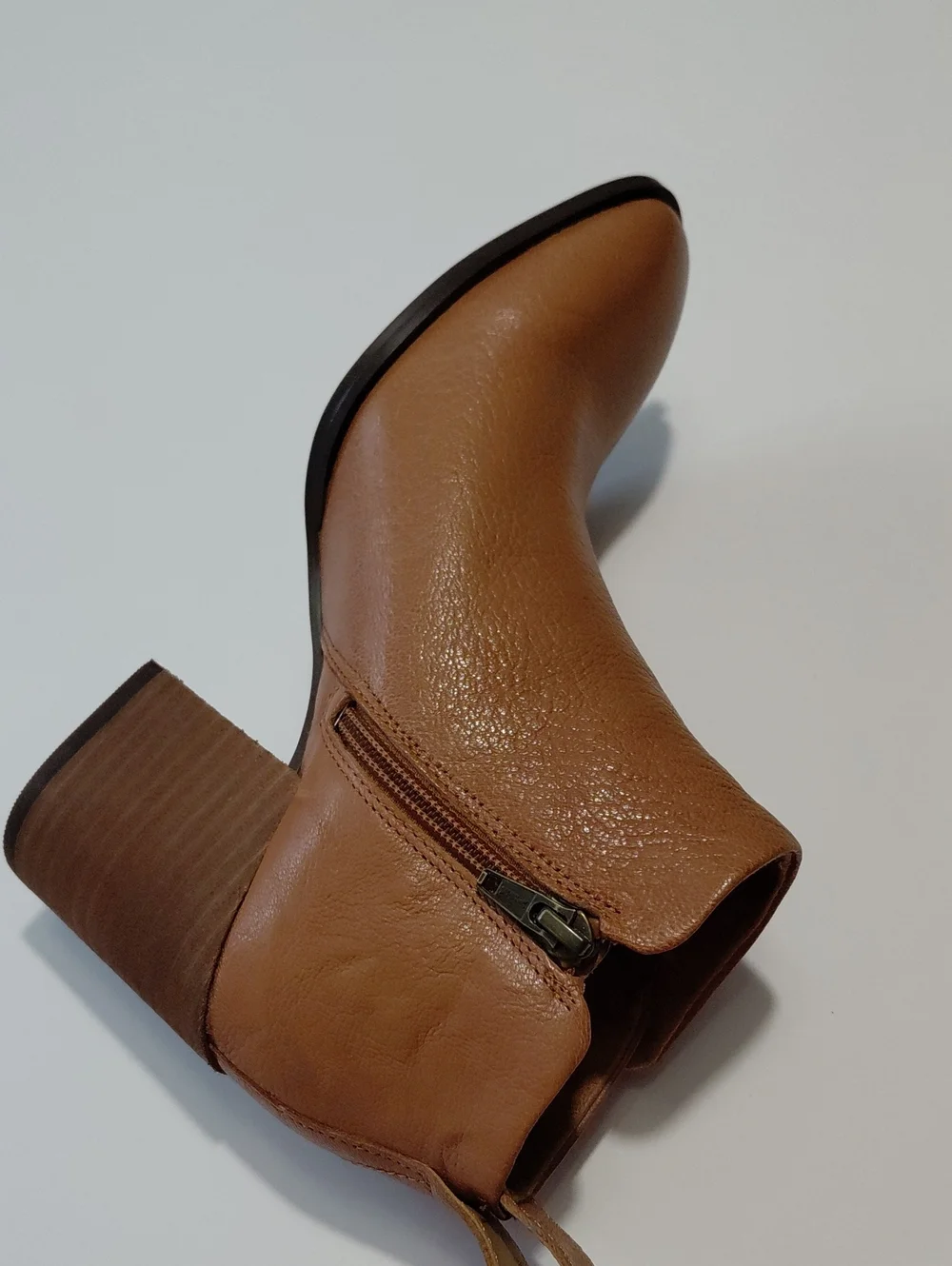 VIONIC Women's  Lyssa Tan Leather Ankle Boots Size 6.5